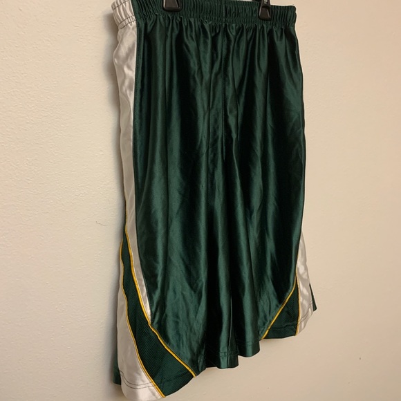 Nike Bottoms Nike Youth Xl Green Gold Basketball Shorts Poshmark